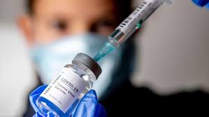 تزریق واکسن کرونا به ۳۰۰ پزشک رفسنجانی