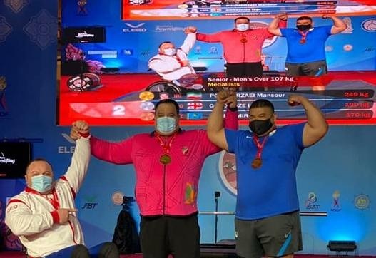 وزنه بردار رفسنجانی در مسابقات جهانی تایلند مقام نخست را کسب کرد