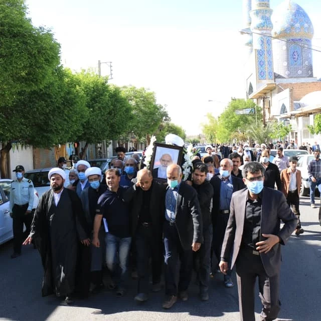 پیکر حجت الاسلام نجفی امام جمعه اسبق رفسنجان به خاک سپرده شد