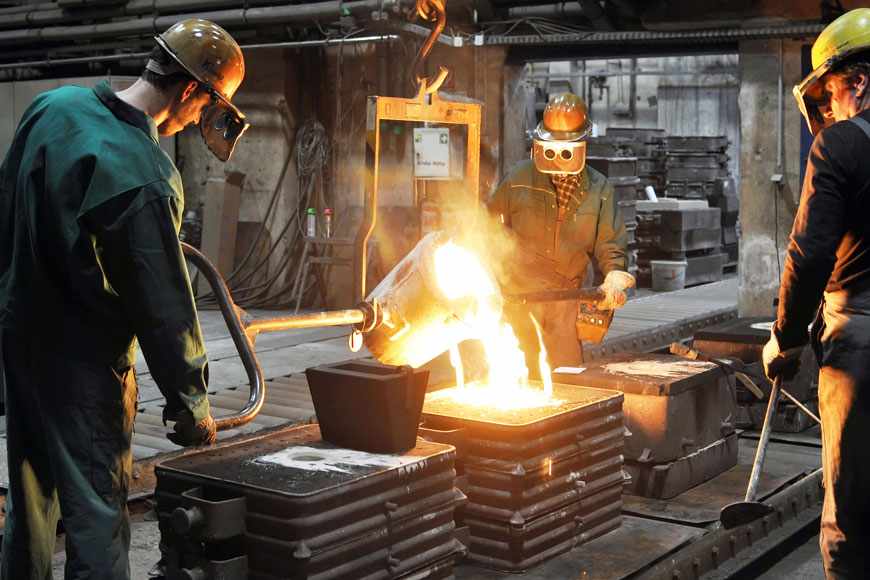شرکت مس از کارگاه‌های صنعتی رفسنجان حمایت کند