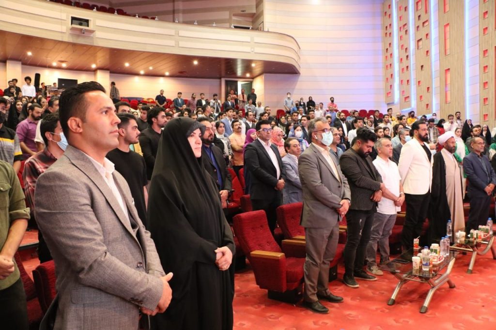 اختتامیه پنجمین جشنواره بین‌المللی ستاره‌های صحنه در رفسنجان برگزار شد/ستاره‌ها بر شانه برگزیدگان نشست