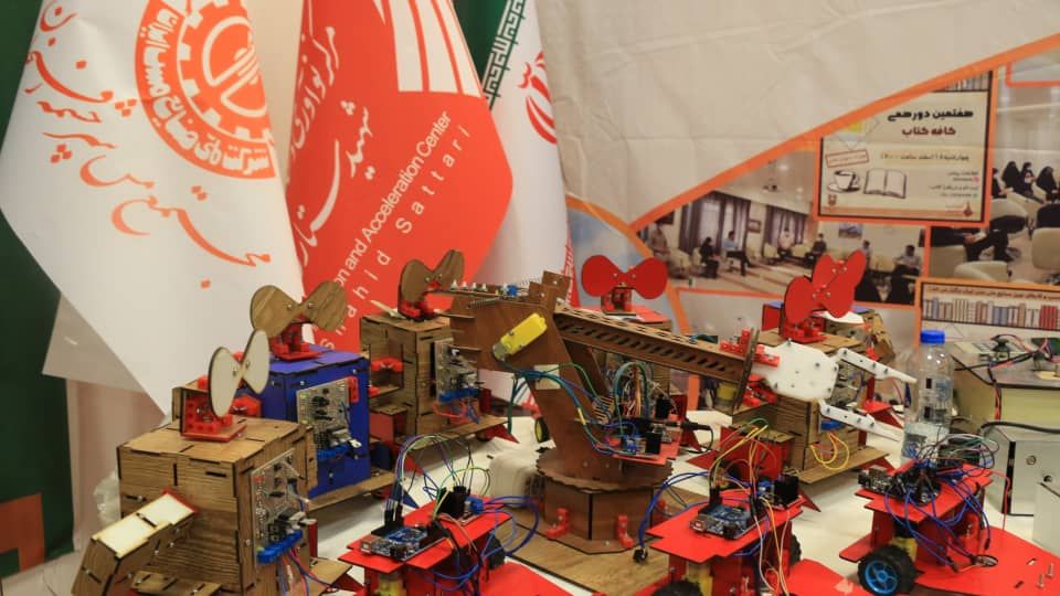 افتتاح نمایشگاه دستاوردهای شرکت‌های دانش‌بنیان رفسنجان در دانشگاه ولیعصر/فعالیت ۱۳۵ واحد فن‌آوری در رفسنجان